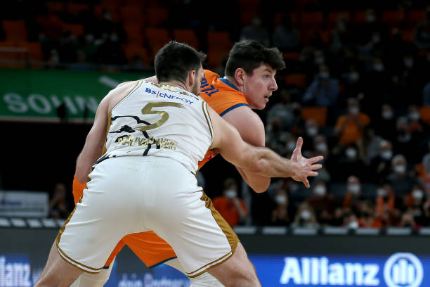 接在球场表 接在球场表