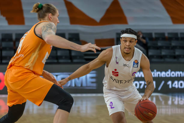 媒体视角与 媒体视角与