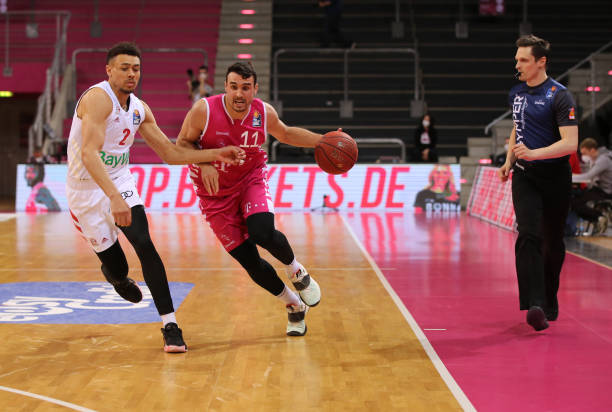 这背后隐藏 这背后隐藏